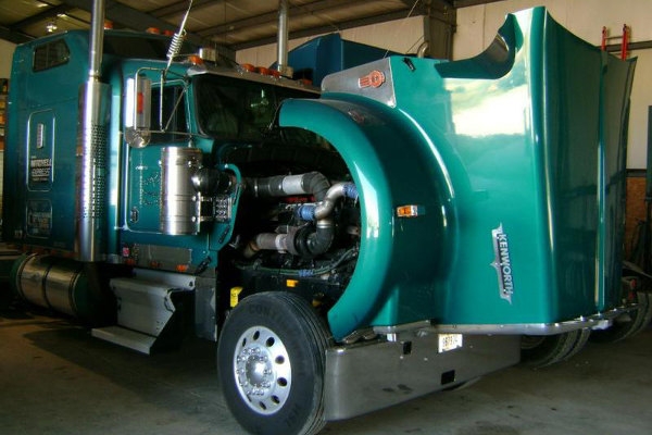 Brampton Ontario Truck Mobile Repair heavy truck service Brampton Ontario Truck Mobile Repair heavy truck repair